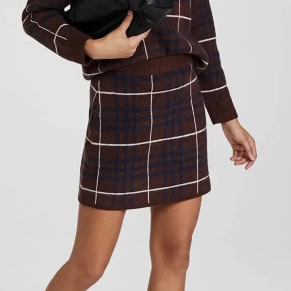 En Saison Fuzzy Cozy Plaid Mini Sweater Skirt